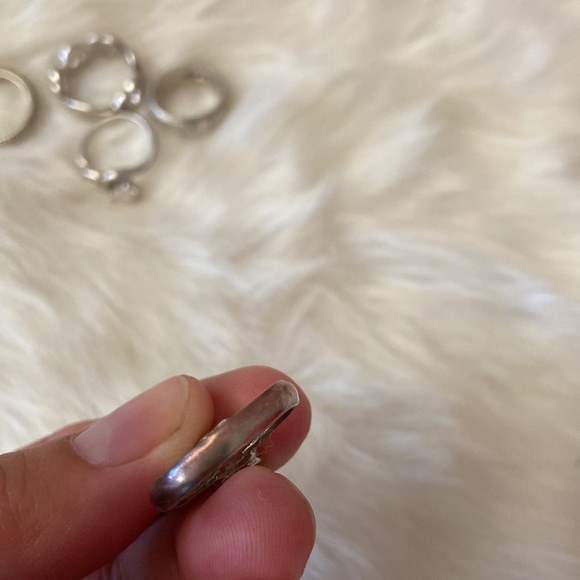 Set of five silver tone rings! - Picture 7 of 7